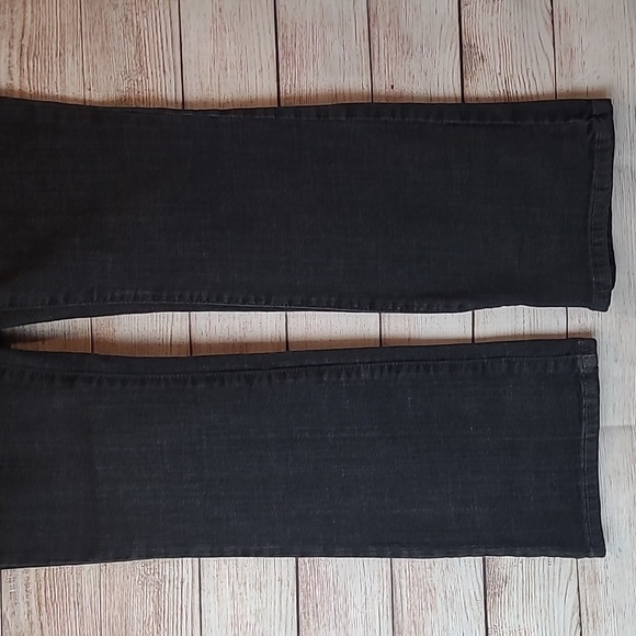 NWOT STYLE & CO BLACK TUMMY CONTROL BOOTCUT JEANS - Picture 12 of 16